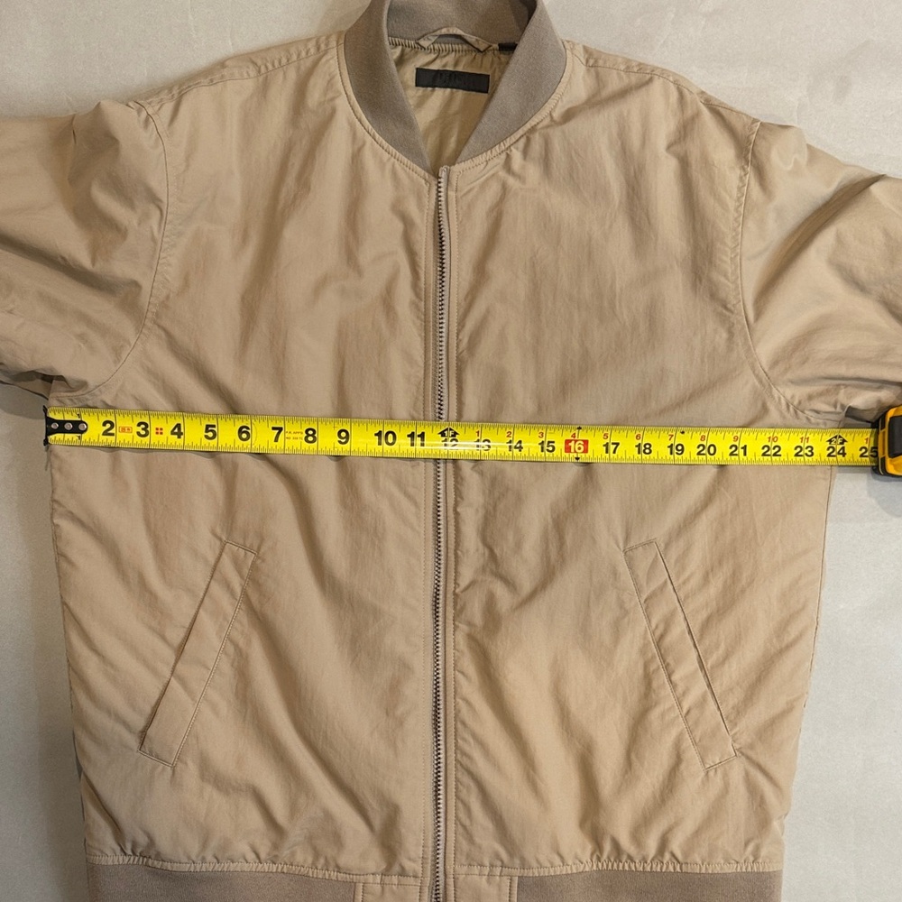 Uniqlo Men's Beige Bomber Jacket - Picture 6 of 6